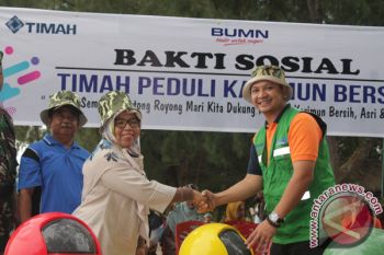 PT Timah Sumbangkan Tong Sampah kepada Pemkab Karimun