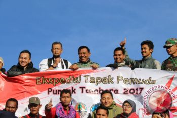 BTNT Gelar "Ekspedisi Tapak Pemuda" Gunung Tambora 