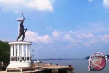 Seluruh Penumpang KM Dharma Kencana II Selamat, Dievakuasi ke Kumai