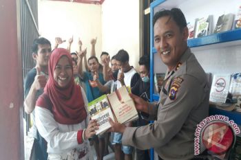 Para Tahanan Difasilitasi Polisi Solok Dengan Perpustakaan Khusus 