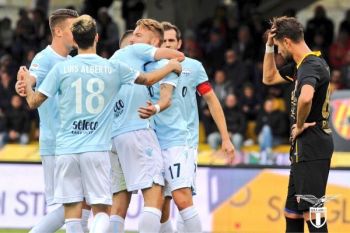 Lazio hancurkan Benevento 6-2
