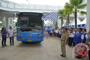 Gubernur Sulsel Luncurkan BRT Kampus 