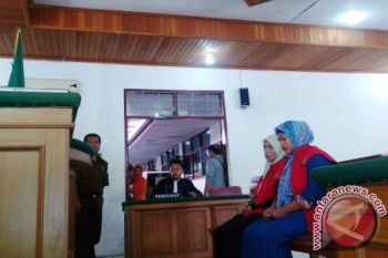 Dua Pemulung Ini Berharap Bebas dari Dakwaan Pencurian Besi Semen Padang