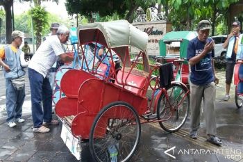 50 Becak Siap Layani Tamu Presiden 