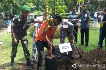 Wali Kota Solo Ajak Siswa Cintai Puspa-Satwa 