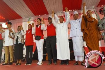 Doa lintas agama digelar saat jalan sehat kebangsaan