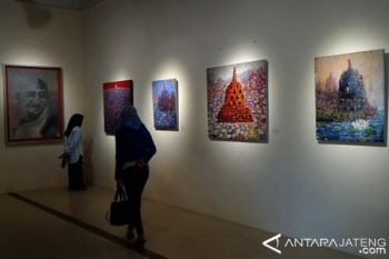 2 Seniman Yogyakarta Pameran di Borobudur 