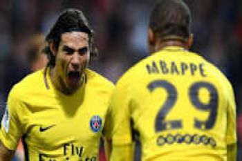  Cavani sumbang dua gol saat PSG hancurkan Angers