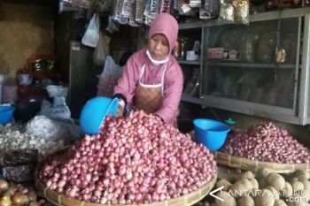 Harga komoditas pokok di Solo turun