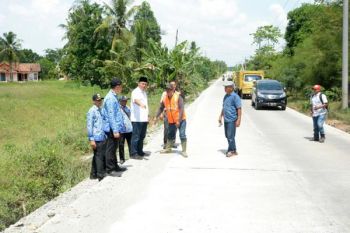Pemkab Lampung Tengah Muluskan Jalan Kecamatan  