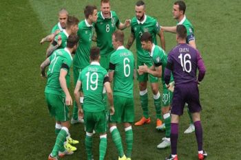 Irlandia vs Denmark, Tiga Pemain Top Absen