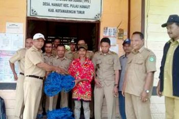 Cegah Serangan Buaya Mentaya, Warga Diberikan Bantuan 10 Jaring
