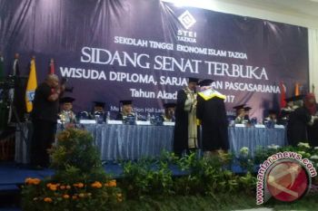 STEI Tazkia Wisuda 363 Lulusan Terbaiknya (Video)