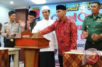 Ribuan Jamaah di Agam Hadiri Tausiah Abdul Somad
