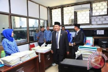 Wali Kota Kendari Sidak Kehadiran ASN OPD