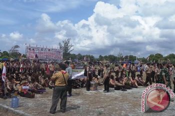 Pramuka Dari 4 Kabupaten Padati Pantai Ujung Pandaran 