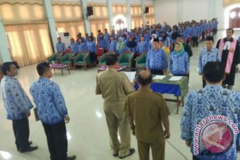 300 Lebih ASN Dikbud Gumas Disumpah Janji