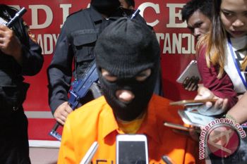 WN Malaysia Ditangkap Sembunyikan Ganja Dalam Celana