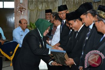 Wabub kukuhkan pengurus Forum Kerukunan Umat Beragama 