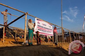KNSR Kepri Serahkan Bantuan untuk Etnis Rohingya