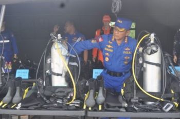 Ditpolairud Siagakan Penyelam Amankan Tradisi Mandi Safar
