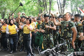 Tingkatkan Soliditas, TNI-Polri Surakarta Olahraga Bersama