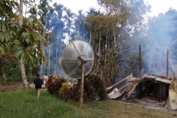 11 rumah ludes dibakar massa di Arso