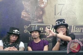 Rif Galang Dana Bantu Penderita HIV/AIDS