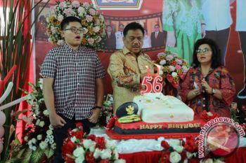Gubernur Olly Dondokambey Rayakan HUT Ke-56
