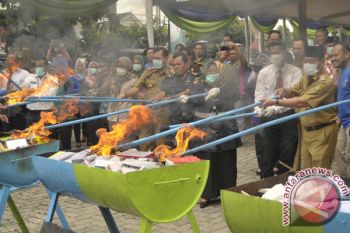  BBPOM Bandarlampung Musnahkan Produk Obat dan Makanan
