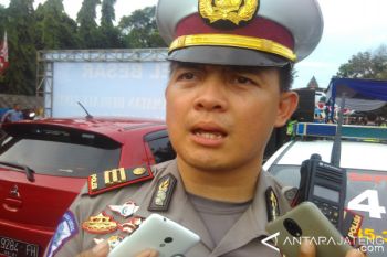 Polisi Rintis Keselamatan Berkendaraan Bersama Klub Otomotif 