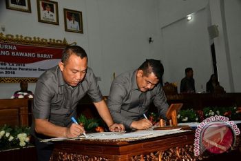 DPRD Tubaba dan Bupati Tandatangani KUA-PPAS APBD 2018