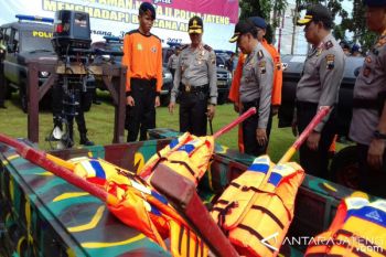 1.000 Personel Polda Diterjunkan ke Bengawan Solo 