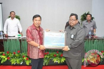 Minahasa Tenggara Terima Penghargaan Dari Kemenkeu