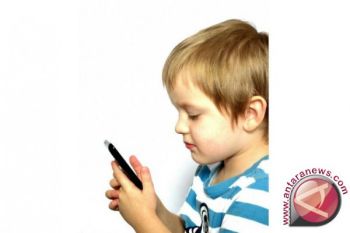 Tanda anak mungkin kecanduan gadget