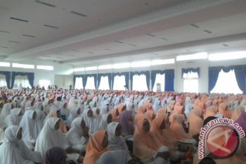 Ribuan Jamaah Wirid Yasin Hadiri Tablig Akbar di Balerong Tuah Basamo Pasaman Barat
