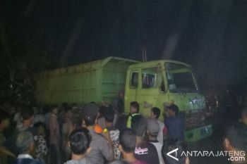 Akses Jalan Tol Batang-Pemalang Diblokir Ratusan Warga
