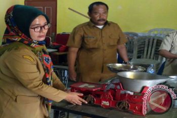 Pemkot Pariaman Tera Ulang Timbangan Pedagang