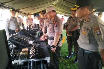 Kapolres Bartim Cek Persenjataan Jelang Natal Hingga Pilkada 2018