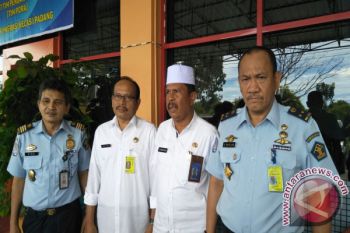 Imigrasi Padang Terapkan Sistem Antre Pengurusan Paspor Melalui Daring