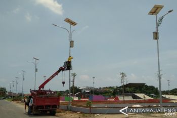 "Sport Center" Kudus Gunakan Tenaga Surya