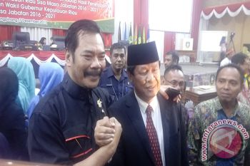 DPRD Kepri Tetapkan Isdianto Sebagai Wagub