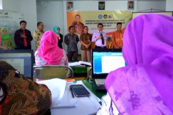 Rektor UNM Pantau Kesiapan Peserta PLPG