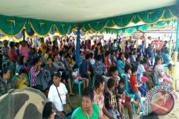 Masyarakat Timika serbu pasar murah jelang natal