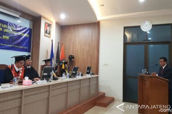 Bupati Kudus Raih Gelar Doktor Ilmu Sosial 