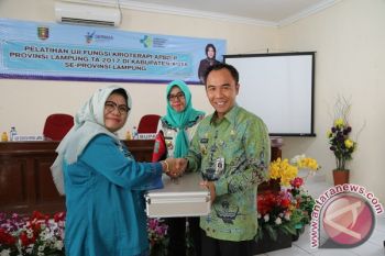 12 Puskesmas Waykanan Terima Bantuan Alat Krioterapi