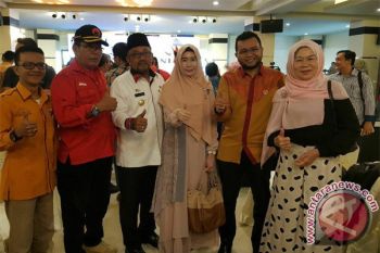 Maya beberkan alasan dampingi bekas pesaingnya