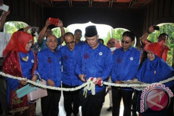 Menyigi Aksara Minangkabau dalam Pameran HPN 2018