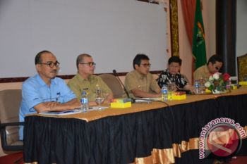 Meneropong Pers Minangkabau dari Sudut Pandang Irwan Prayitno