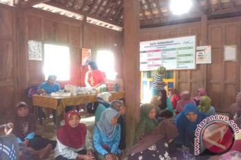 Korban banjir Selopamioro peroleh bantuan pelayanan kesehatan